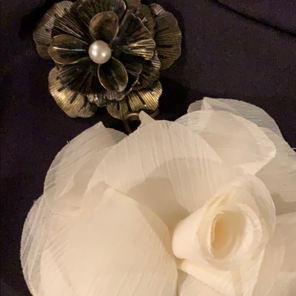 Sheer material roses of cream color - Picture 2 of 6